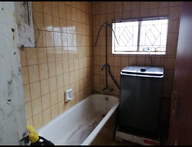 150M² WORKSHOP FOR SALE IN RUSTENBURG CENTRAL